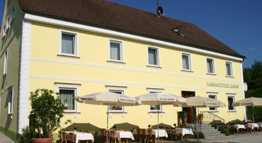 Landhotel Gasthof Huber - Image 1