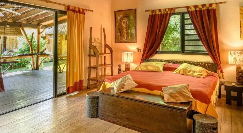 Peaceful 2BR Bungalow near beach - Image 1