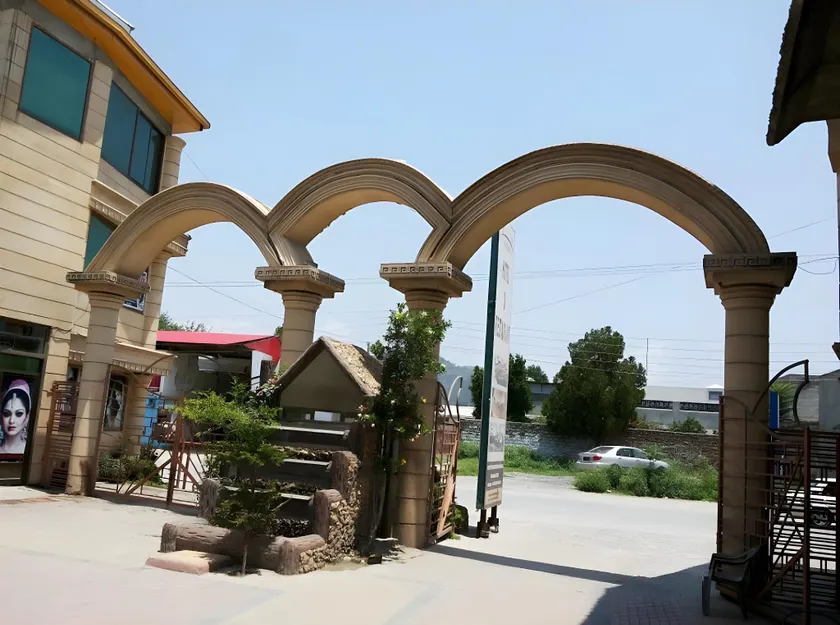 Hotel Ashiana Mansehra - Image 1