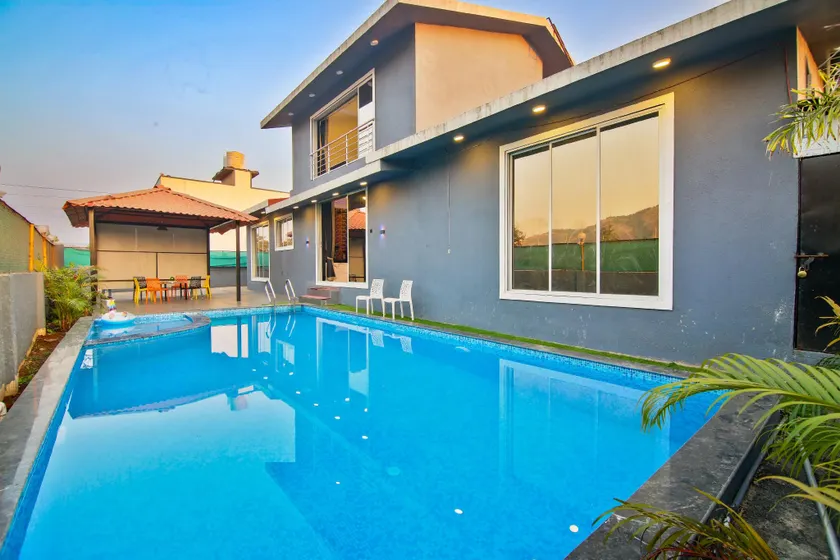 Hillside villa 53 - Image 1