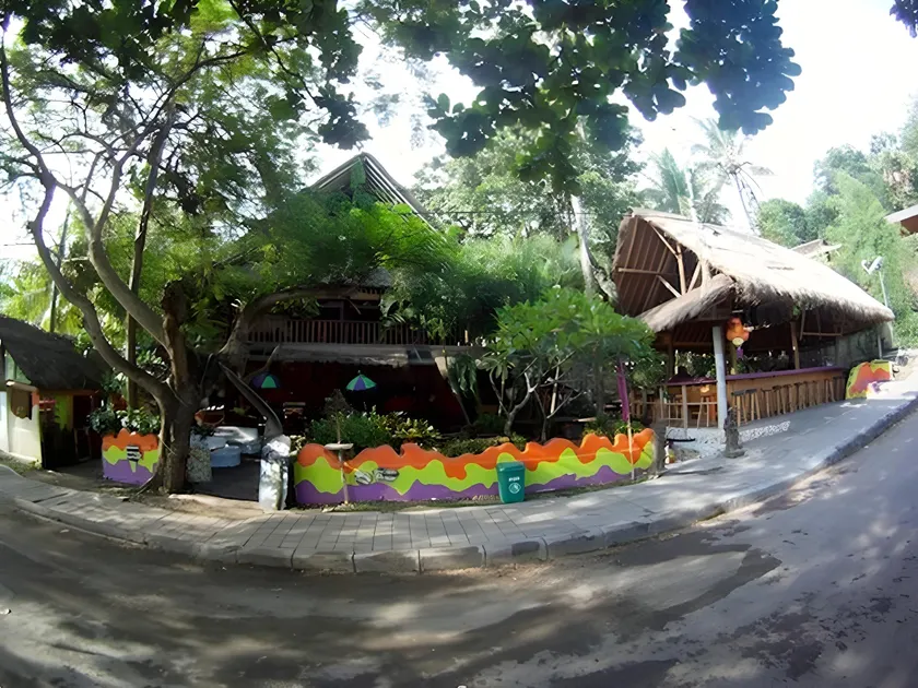 Topi inn - Image 1