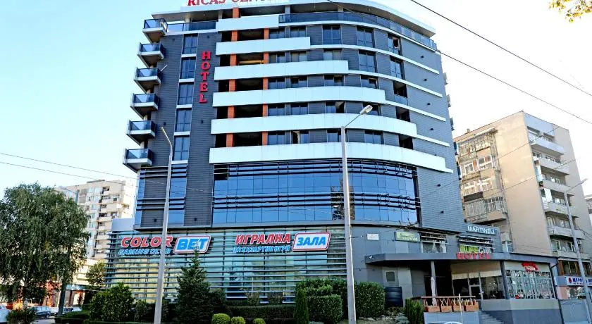 Hotel Ricas - Image 1