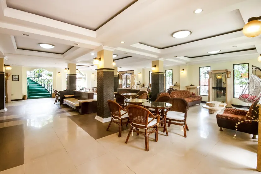 Cebu Hilltop Hotel - Image 1