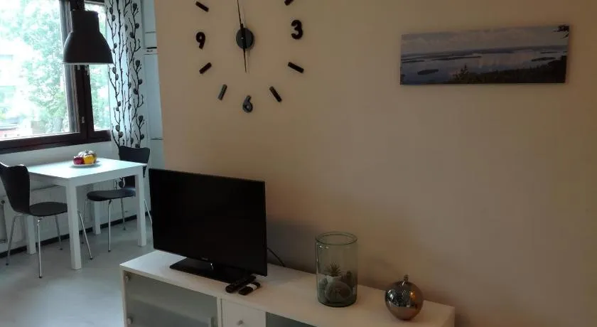 A lovely one-room apartment near the city centre. - Image 1