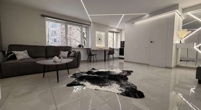 JE downtown suite - Image 1