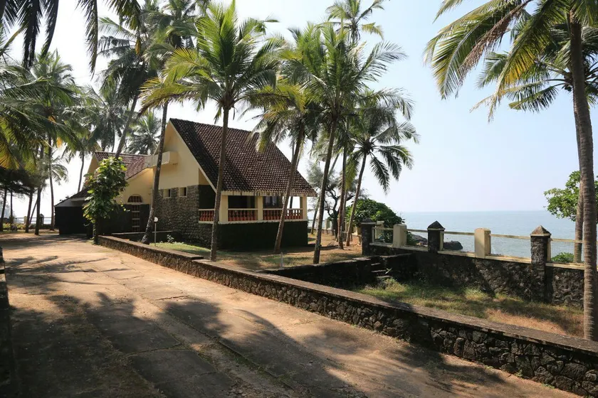 THE OUTRIGGER - Exclusive 2 BR Beachfront Villa - Image 1
