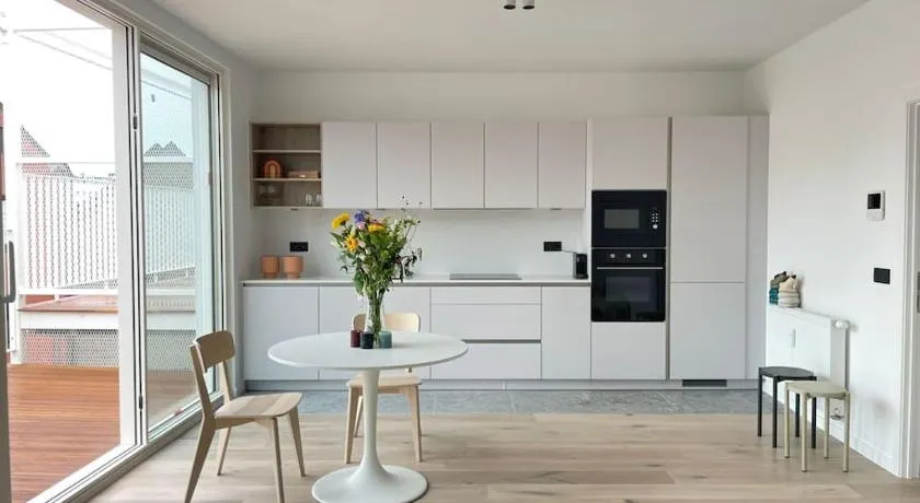 #2800ourhome 301 - Image 1