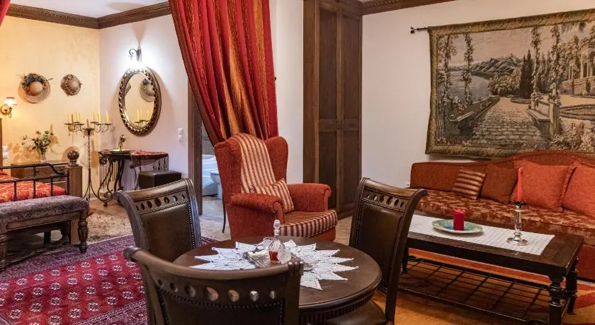 Margit Suites Hotel - Image 1
