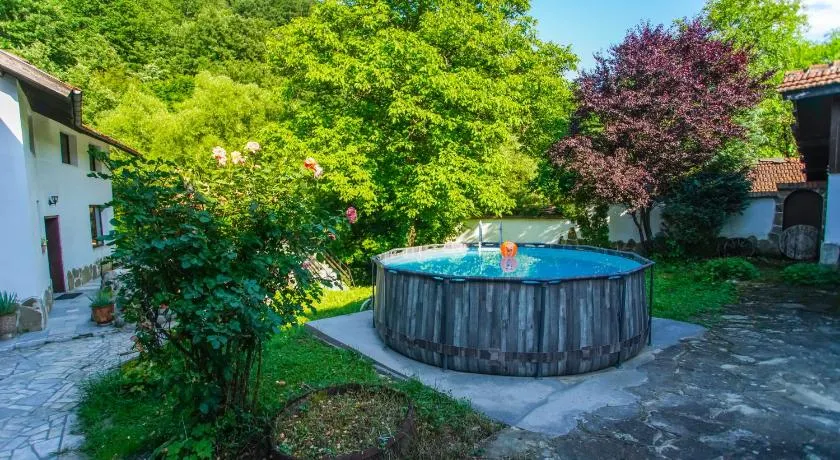 Guest House Planinska Sreshta - Image 1