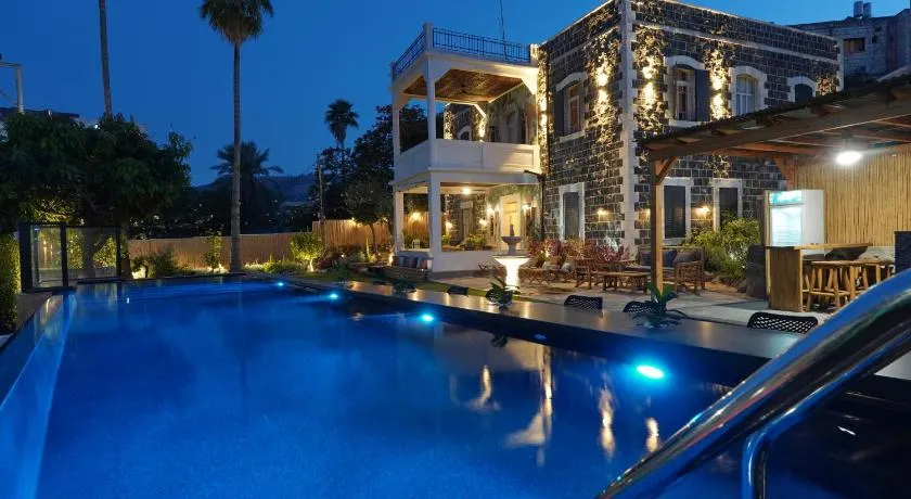 Oasis Palace - Image 1