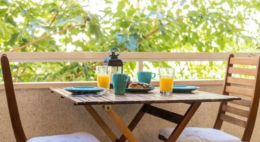 2-Bedroom Apartment in San Juan Alicante with Terrace & AC by Turihome - Image 1