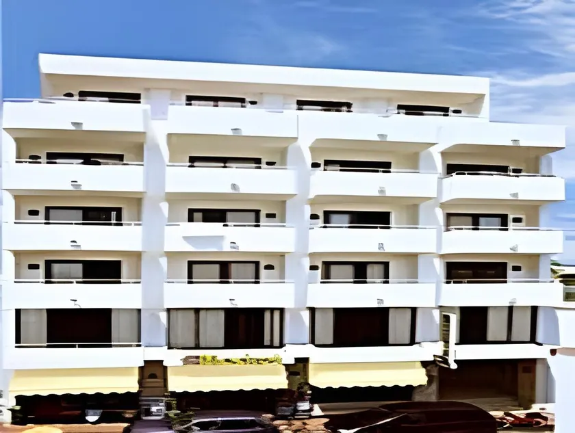 Apartamentos Mestret - Image 1