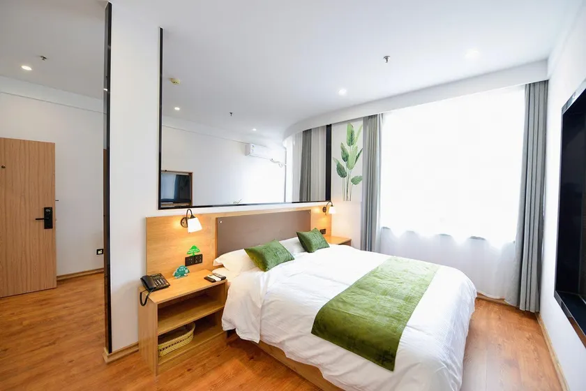 GreenTree Inn Dalian Airport New District Xinzhaizi Express Hotel - Image 1