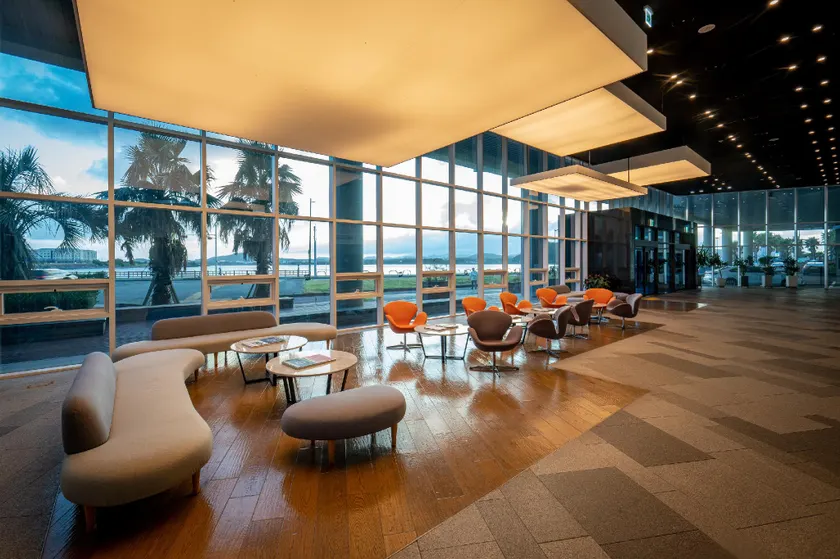 Co-op City Hotel Seongsan - Image 1
