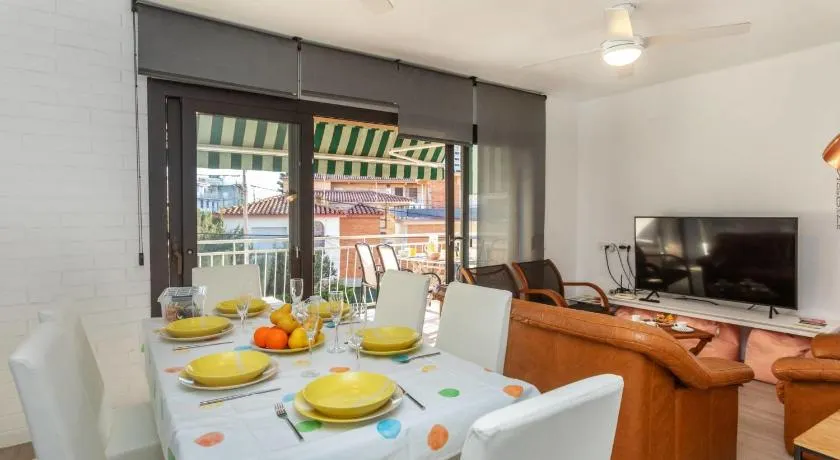 Apartment Cosy Flat by Interhome - Image 1