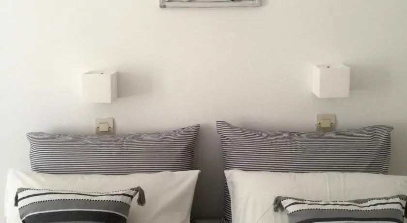 Rodia Studios & Apartments - Image 1