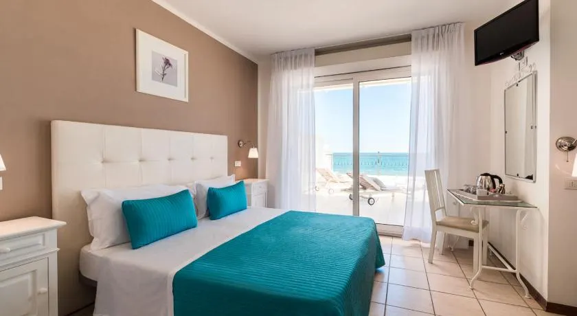 Hotel Soraya - Spiaggia Sawasdee with Beach, Restaurant & Parking - Image 1