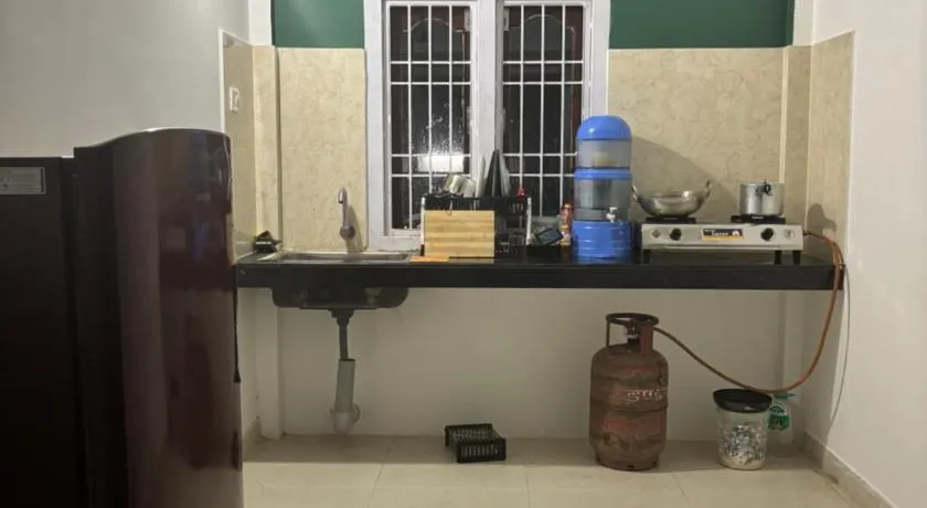 The White House Homestay Dibrugarh - Image 1