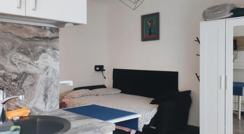 Miera iela studio apartment - Image 1