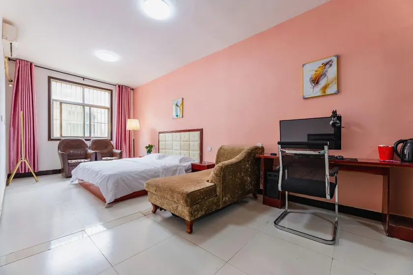 XIANG LONG HOTEL - Image 1