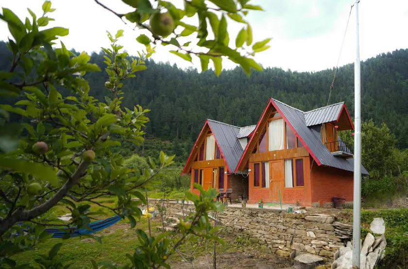 Sainj Valley Duplex Farmstay - Image 1
