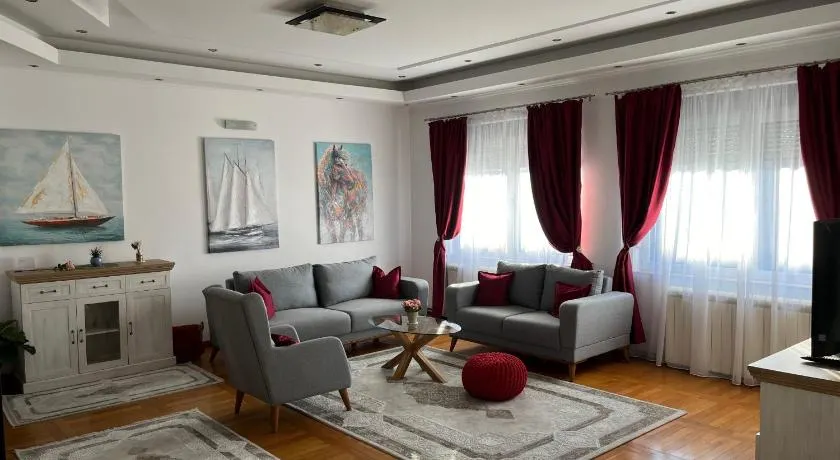 Airport SKY apartments LUX II - Image 1