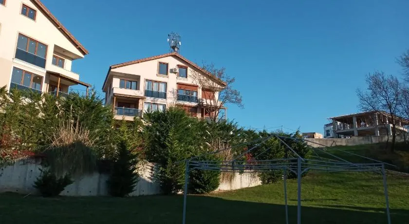 Sultan Villa, Merkez Mahallesi Dogu Sirti Caddesi Sultan Sitesi H-2 - Image 1