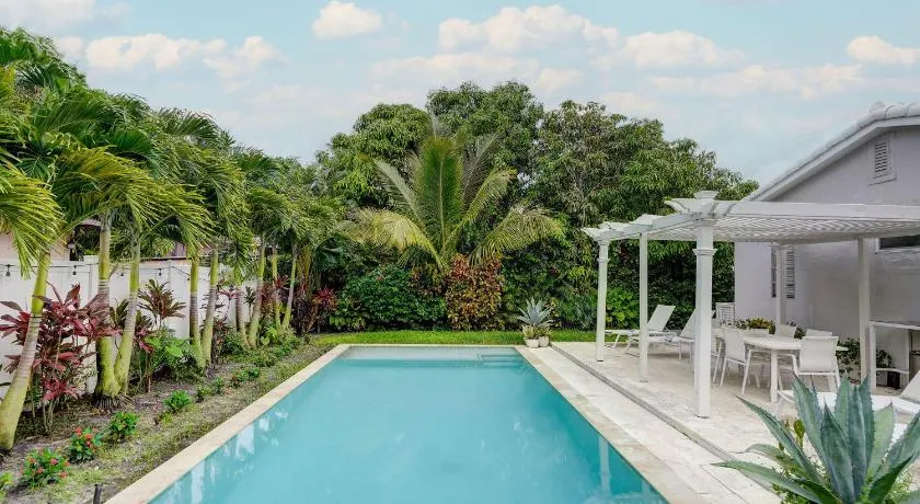 Luxury Miami Casa Bonita with Tropical Pool Oasis - Image 1