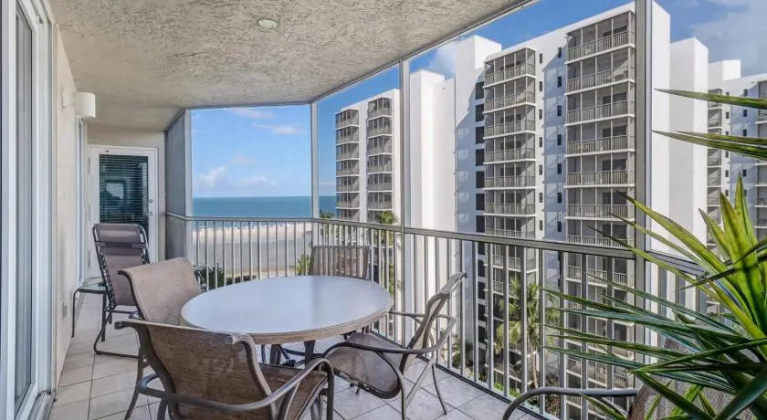 Charmant appartement en copropriété adapté aux familles avec piscine chauffée, jacuzzi et barbecue | Vue plage | À côté de la plage - Image 1