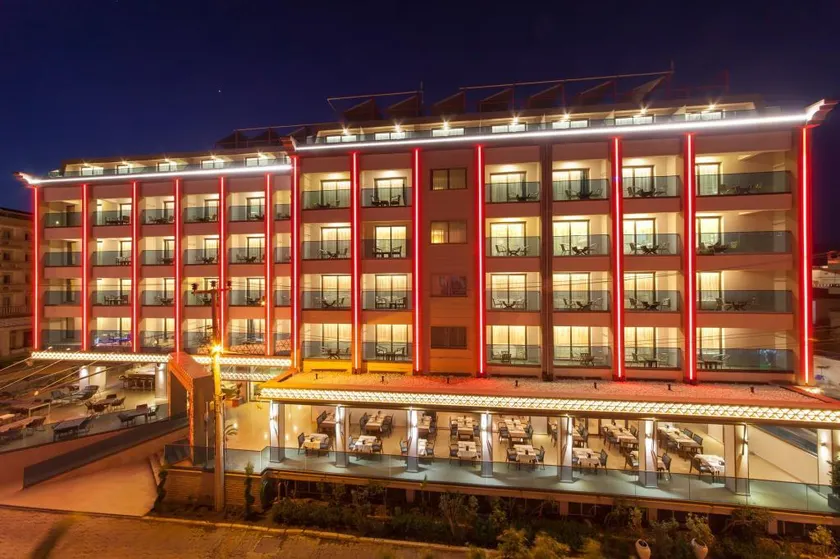 Aurasia Deluxe Hotel - Image 1