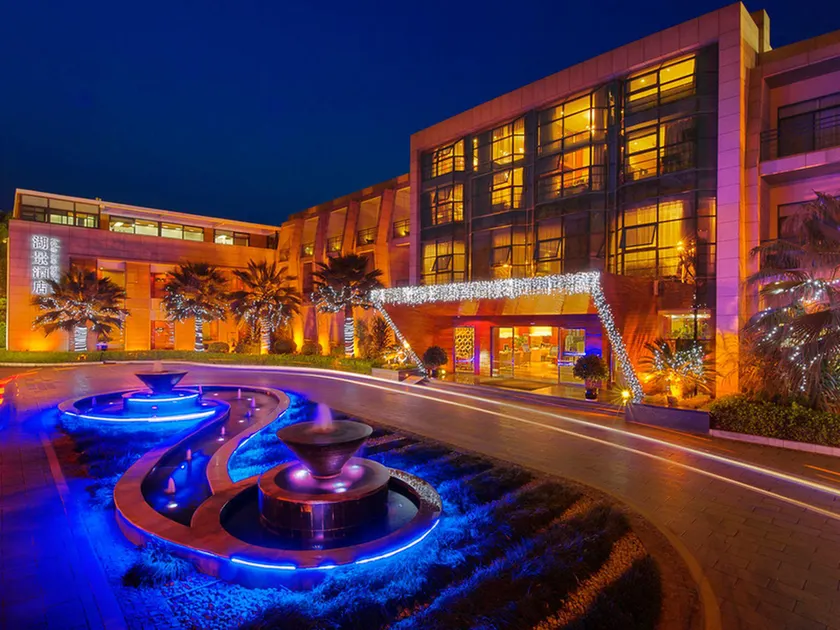 Lakeview Golf Hotel Kunming - Image 1