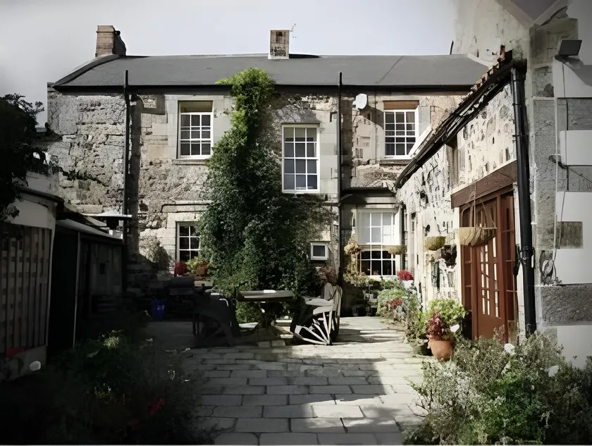 Market Cross Guest House - Image 1