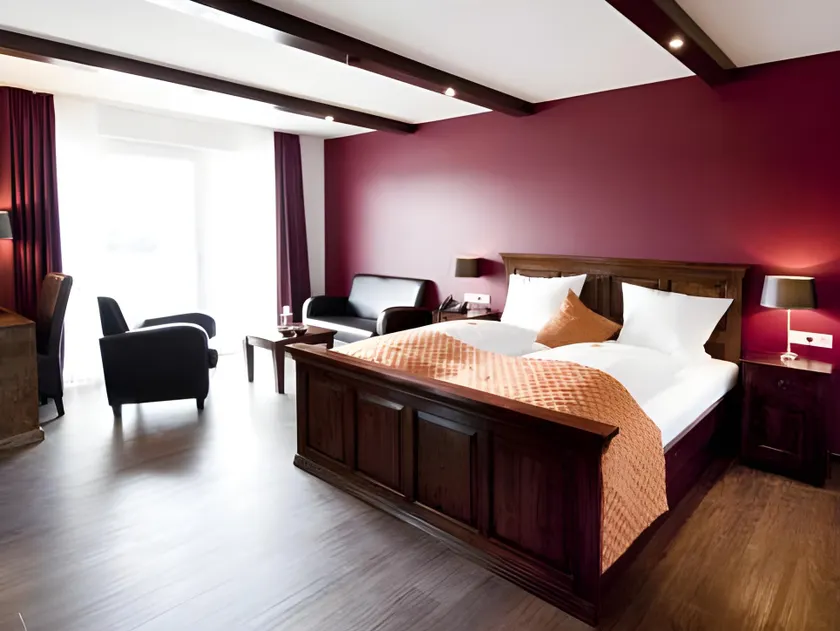 Riverside Hotel - Image 1