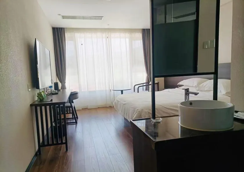 Shuangbai Dazhuang Songhe Hotel - Image 1