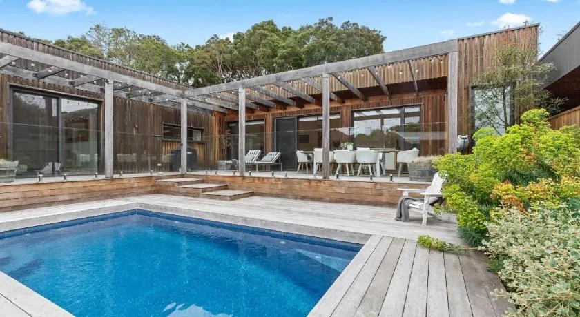 Luxe On Lydgate - Blairgowrie - Image 1
