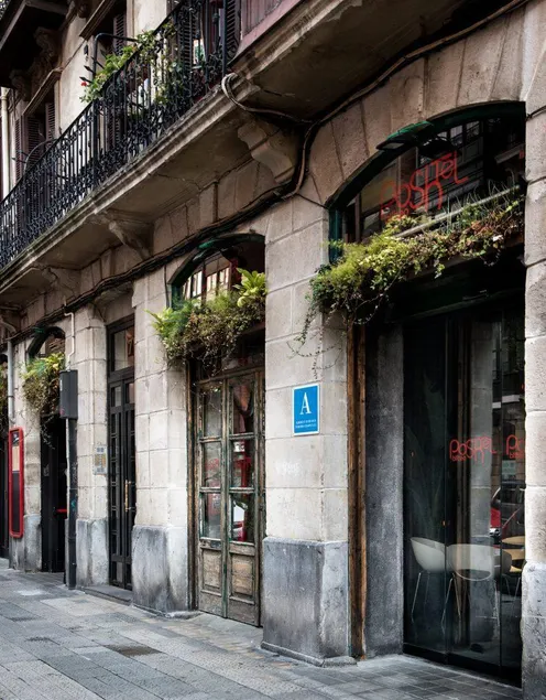 Poshtel Bilbao - Premium Hostel - Image 1