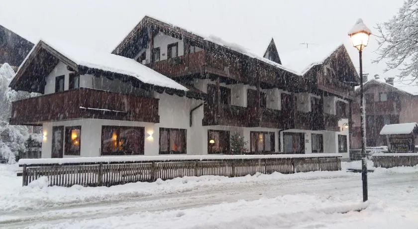 Albergo Garni Martina - Image 1