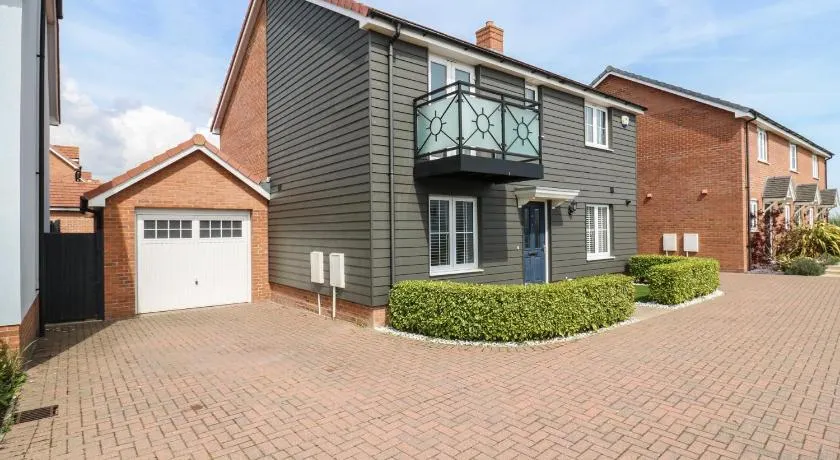 21 Skippers Way - Image 1