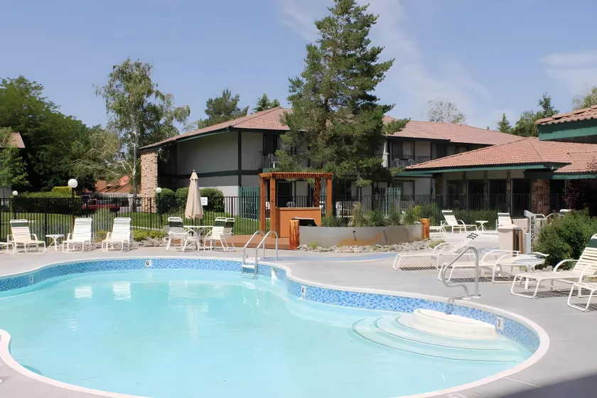 Thunderbird Resort Club - Image 1