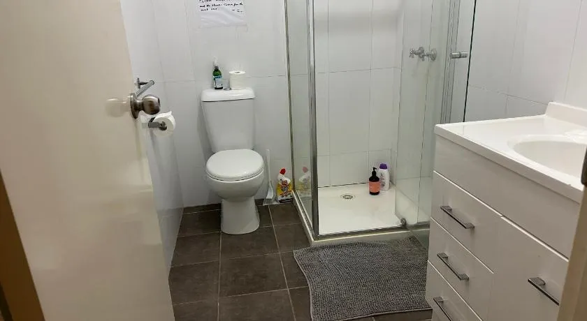 Room in Fawkner - Image 1