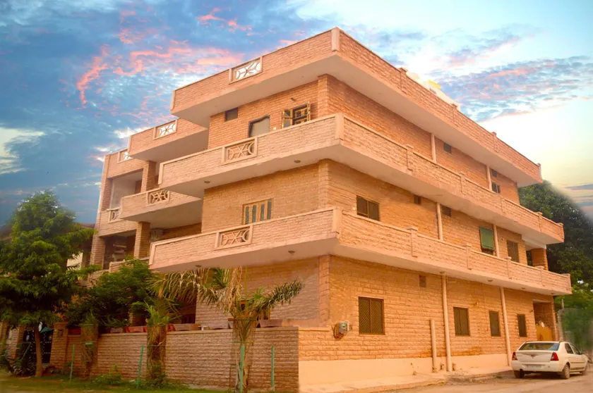 Hotelier Hosts - A Home Stay - Image 1