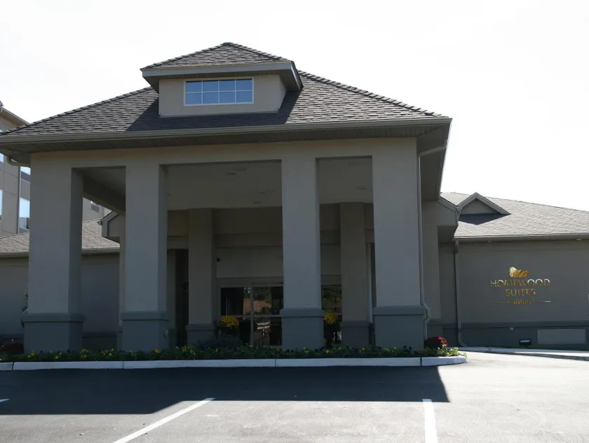 Homewood Suites by Hilton Leesburg - Image 1