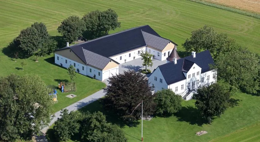 Kildebakkegaard Bed and Breakfast - Image 1