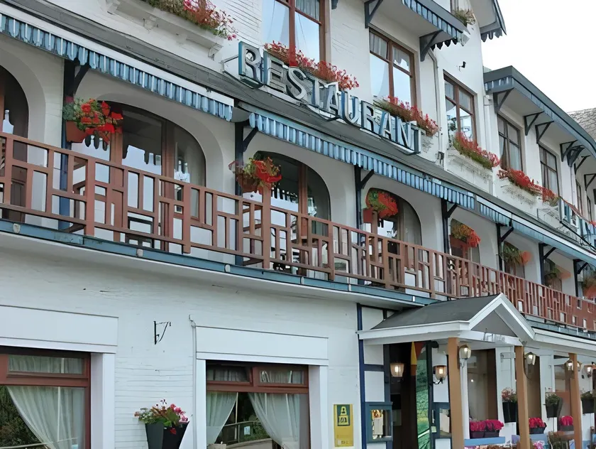 Hotel Le Chalet - Image 1