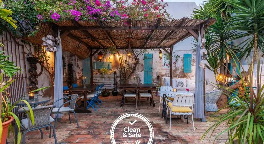 Casa dos Arcos - Charm Guesthouse - Image 1