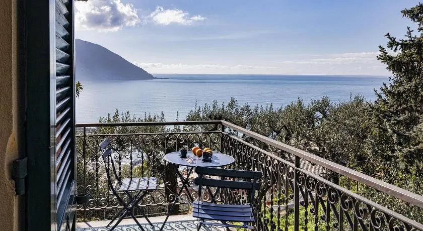 Seaview Apartment with Garden in Recco by Wonderful Italy - Image 1