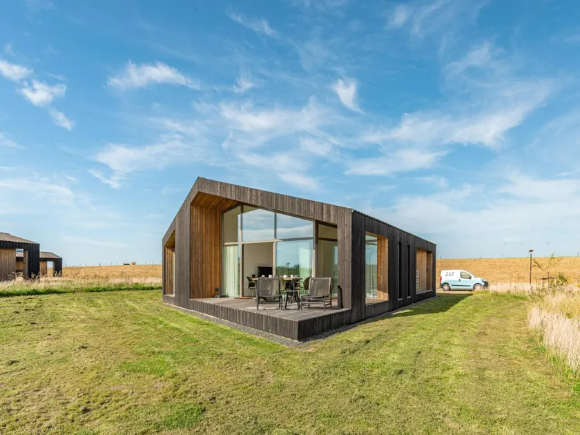 Modern Eco Home Near Beach - Image 1