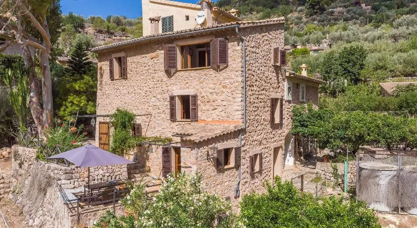 SA TEULERA (FORNALUTX) - Fabelhaftes Haus mit atemberaubendem Blick auf die Serra de Tramu - Image 1