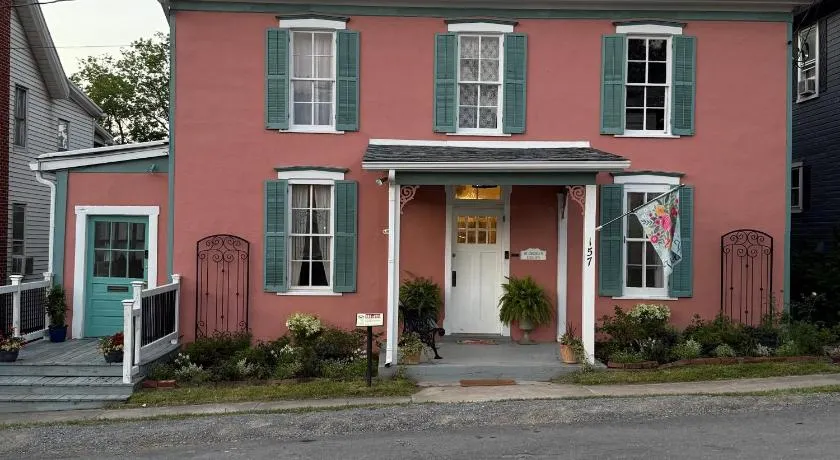 Congress House - Walk everywhere from this elegant comfortable home - Image 1