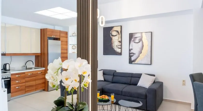 Glamorous Apartment near Centre - Image 1
